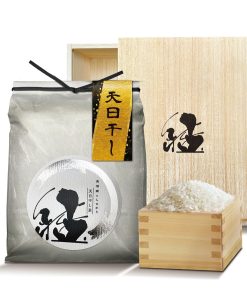 【精米 令和6年度産新米】贈答用 魚沼産コシヒカリ 5kg 桐箱米櫃付き 白米 米びつ 精米 お米